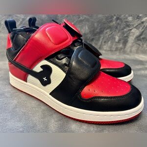 SIA Collective Men’s VULTR SK8 Sneakers - Size 8 - Black - Red - White